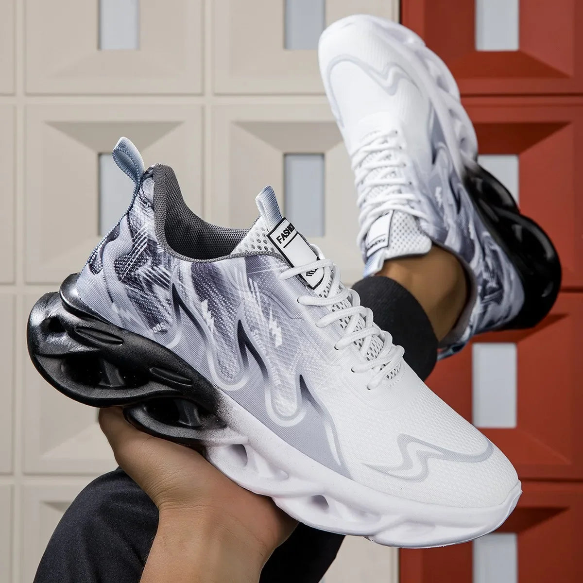 Couple Running Shoes Men Women Lightweight Mesh Breathable Comfortable Flat Soft Tennis Shoes Summer Lace-up Sneakers Man