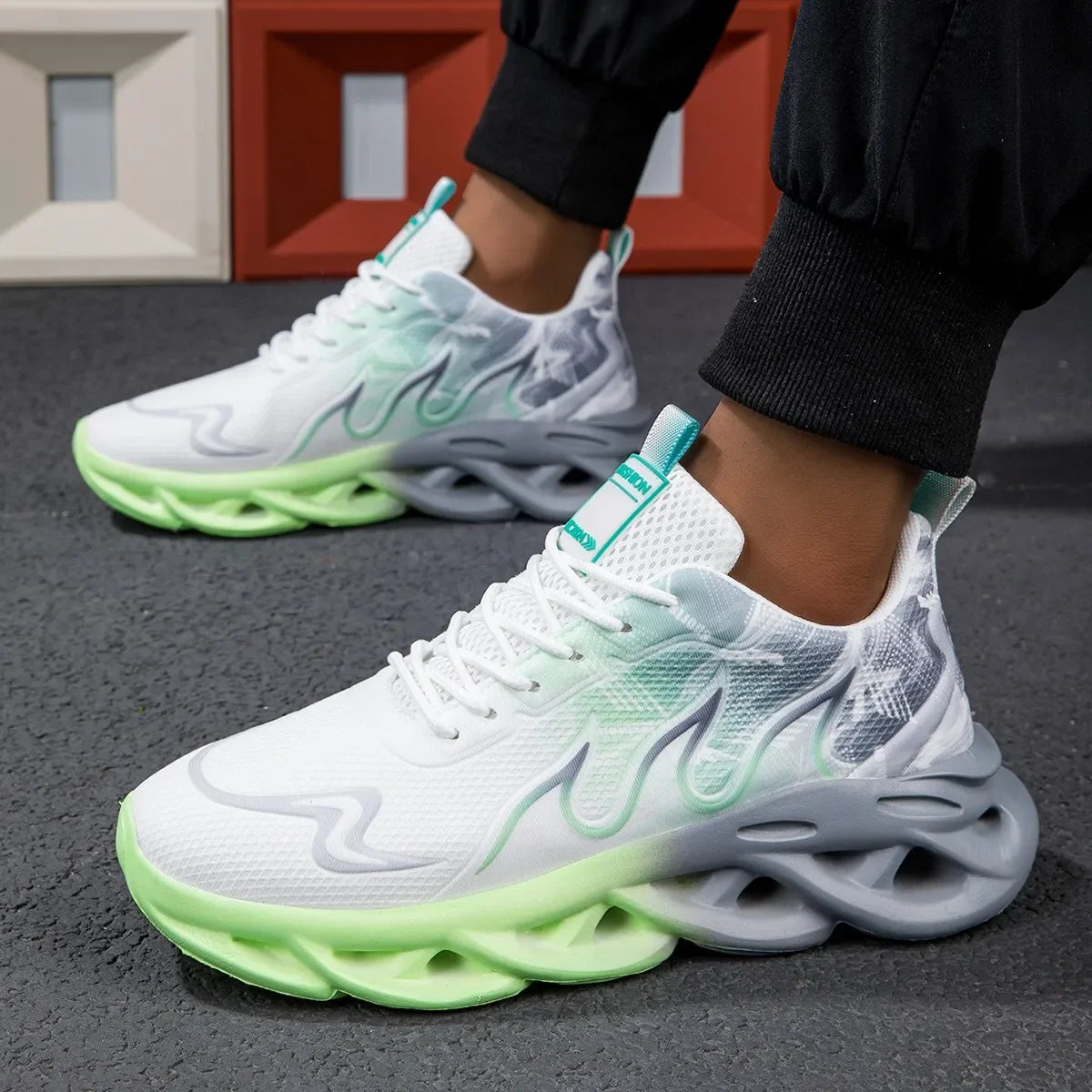 Couple Running Shoes Men Women Lightweight Mesh Breathable Comfortable Flat Soft Tennis Shoes Summer Lace-up Sneakers Man