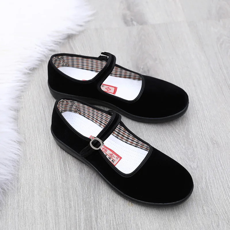 New old Beijing cloth shoes for women's shoes to work with flat shoes of formal dance shoes non-skid mother soft bottom