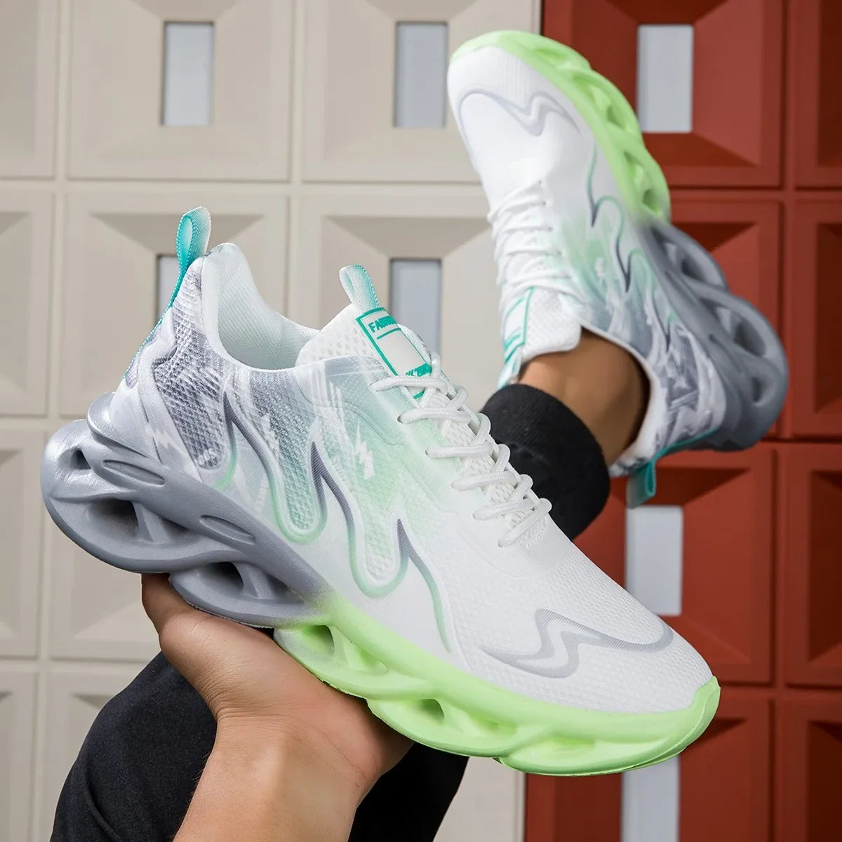 Couple Running Shoes Men Women Lightweight Mesh Breathable Comfortable Flat Soft Tennis Shoes Summer Lace-up Sneakers Man