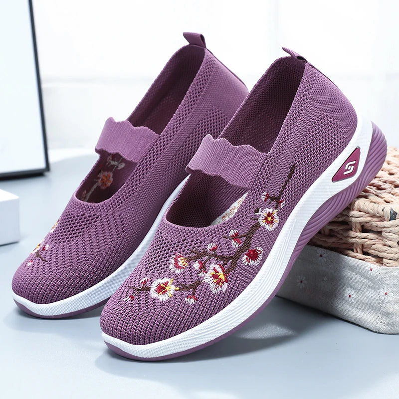 Women's Ethnic Embroidered Athletic Shoes Fashion Breathable Lightweight Non-Slip Running Walking Sneakers for Outdoor Sports