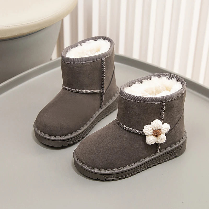Girl's Winter Snow Boots Appliques Furry Platform Suede Kids Short Boot Four Colors Flexiable Non-slip Warm Chic Children Boot