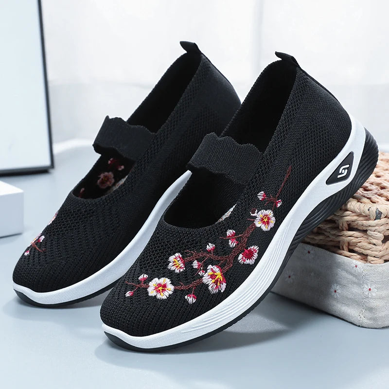 Women's Ethnic Embroidered Athletic Shoes Fashion Breathable Lightweight Non-Slip Running Walking Sneakers for Outdoor Sports