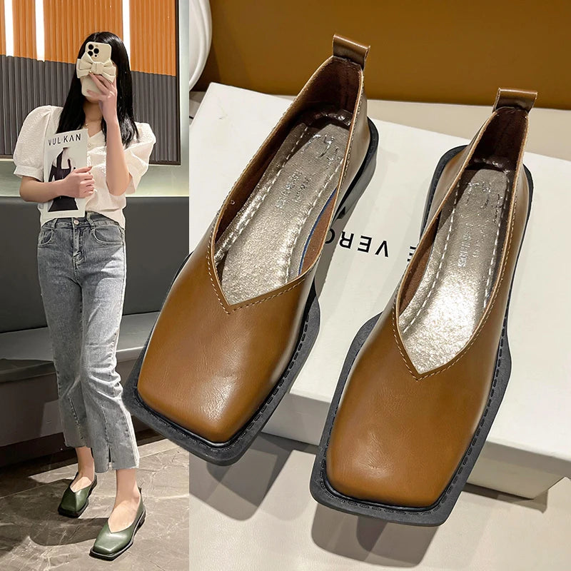 2023 Flat Shoes Women Square Toe Single Shoes Simple Temperament Leather Shoes Spring  round toe heels