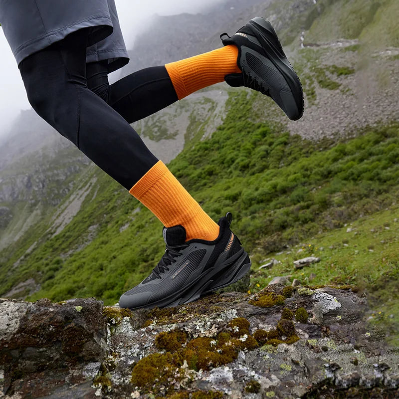 361 Degrees Thermal Series Men Running Shoes New Winter Mesh Lightweight Versatile Rebound Plush Warm Male Sneakers 672442220B