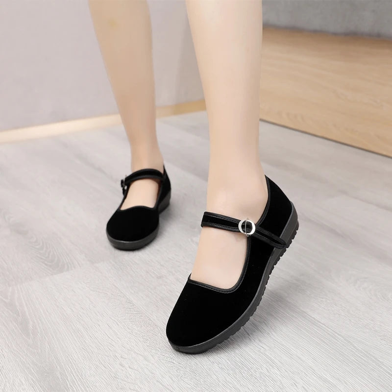 New old Beijing cloth shoes for women's shoes to work with flat shoes of formal dance shoes non-skid mother soft bottom